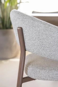 By Boo Eetkamerstoel Sedia with armrest - bruin