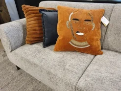 By Boo Kussen Dax - Trendy velvet sierkussen met kralen - Diverse kleuren