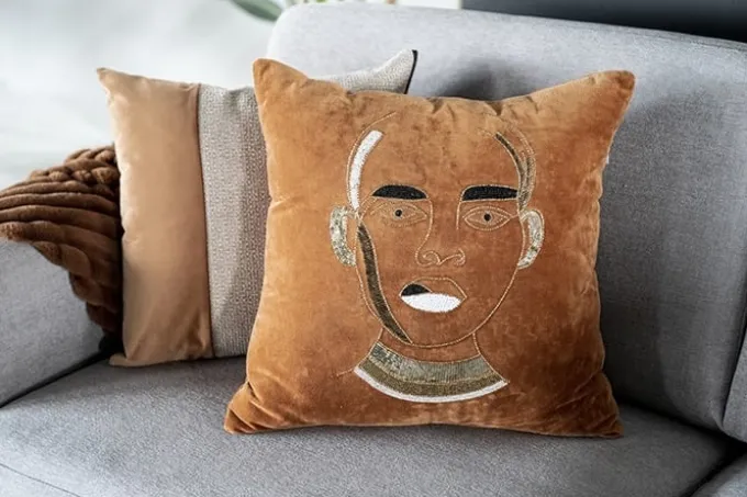 By Boo Kussen Dax - Trendy velvet sierkussen met kralen - Diverse kleuren