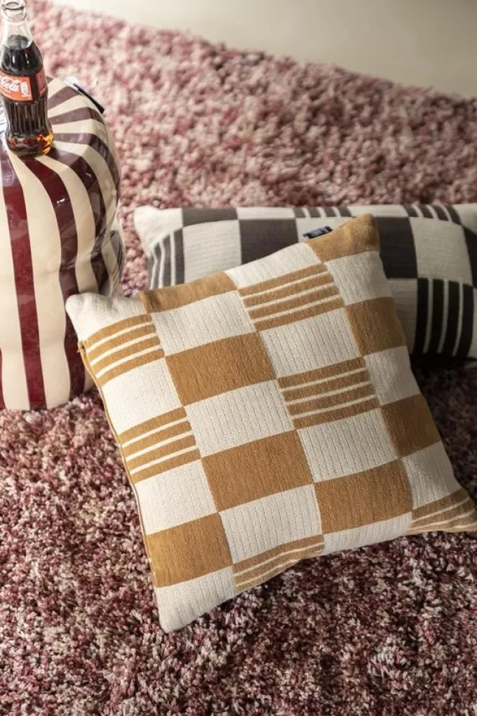 By Boo Kussen Twist 45x45 cm – mosterd