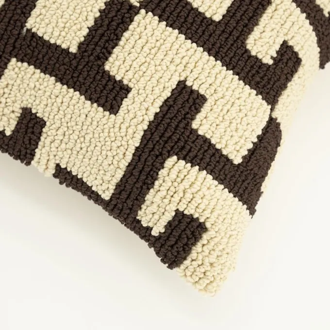 By Boo Kussen Ziggy – bruin
