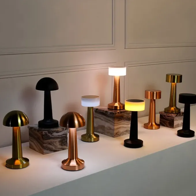 Countryfield Tafellamp met dichte kap Lampa goud