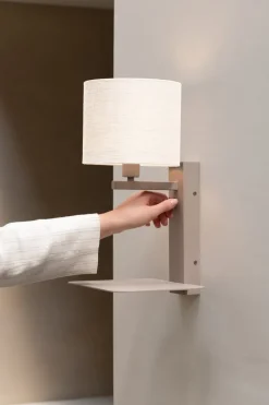 it's about RoMi Wandlamp Florence zand/kap 1815 wit