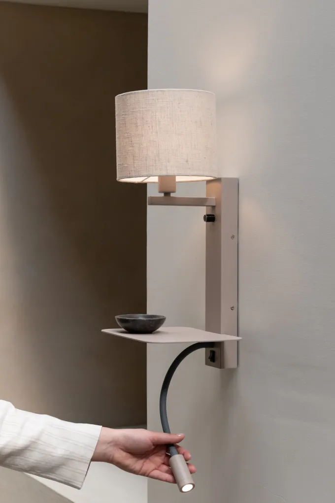 it's about RoMi Wandlamp Florence+leeslamp zand/kap 1815 linnen licht