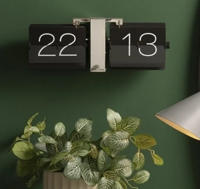 Karlsson Flip klok No Case Stand Zwart