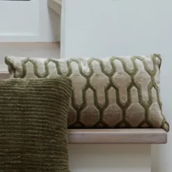 Light en Living Kussen 60x30 cm JEMBANA zand+olijf groen