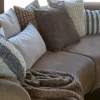 Light en Living Kussen 45x45 cm SONTRA donker bruin+taupe veren gevuld