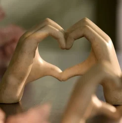 Light en Living Ornament 24,5x9,5x15 cm HANDS taupe grijs