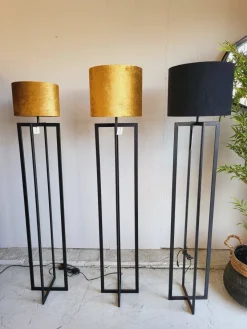 Light en Living Vloerlamp MACE Mat Zwart 30x30x140 cm van Light & Living