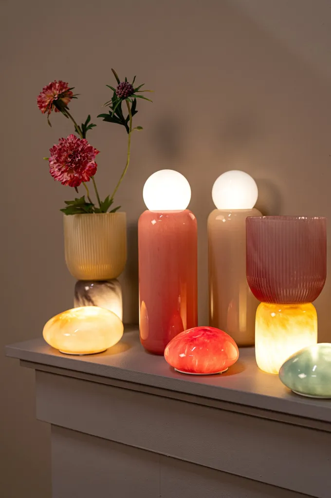 PTMD Alayna groene geribbelde pot met LED-verlichting aan de onderkant