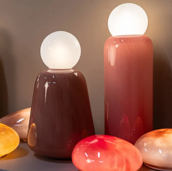 PTMD Garine Taupe melkglas LED lamp oplaadbaar laag