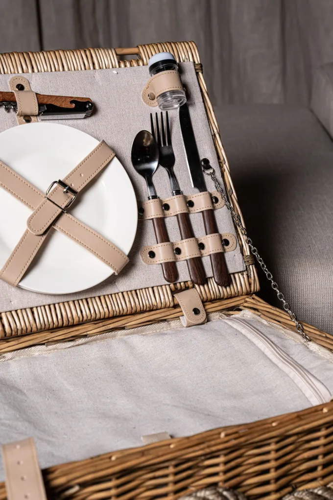 PTMD Kinzey Naturel wilgen picknickmand voor 2 personen