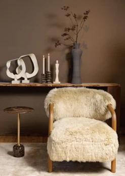 PTMD Ornament Vae Beige gegoten aluminium op travertin voet L