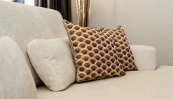 Richmond Interiors Bank Felix 2.5 seats + lounge rechts rond white chenille (Bergen 900 white chenille)