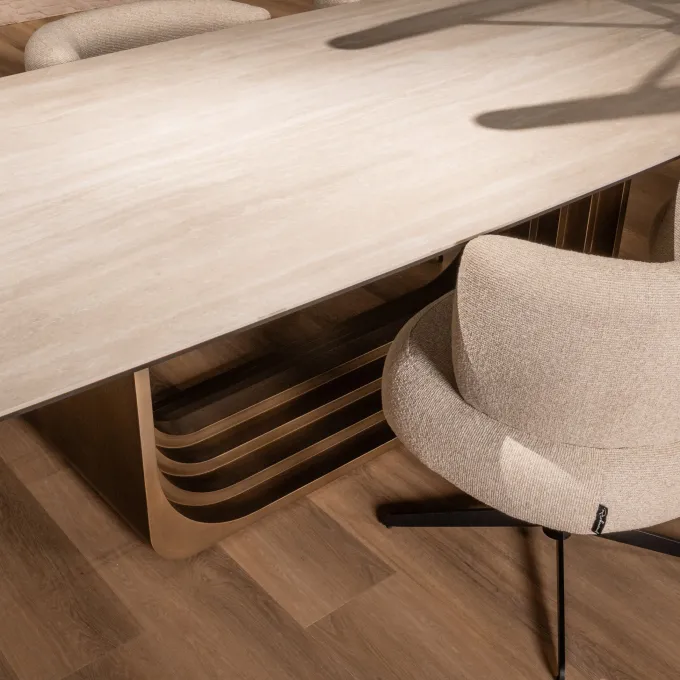Richmond Interiors Eettafel Maxfield beige 300