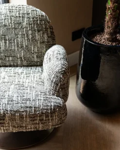 Richmond Interiors Lounge stoel Kagney brown omara swivel