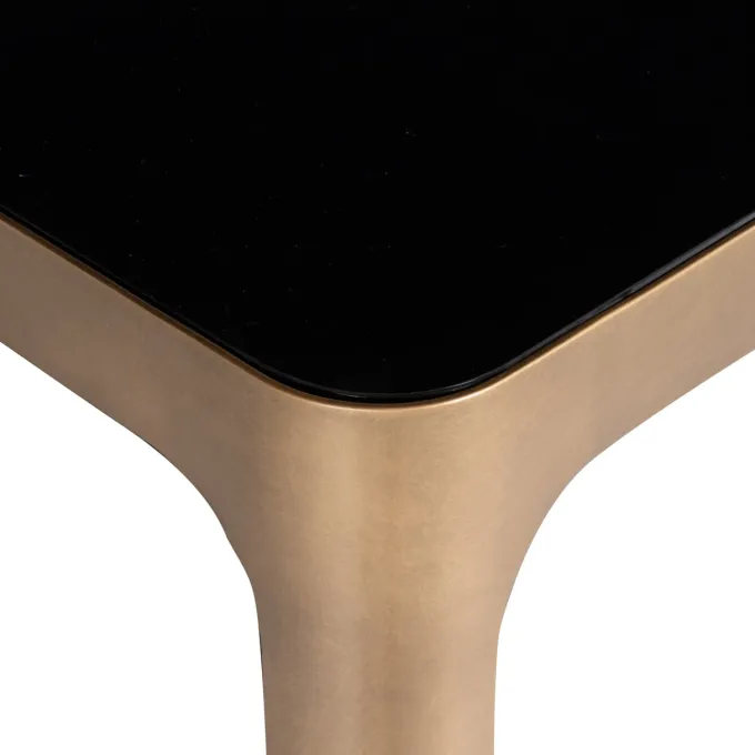 Richmond Interiors Pilaar Claridge gold