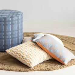 Woood Sarli Poef Hoog Ruit Dessin Chenille Grijs/Blauw [FSC]